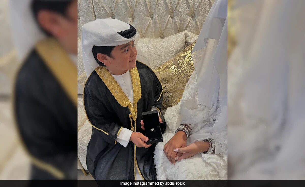 <i>Bigg Boss 16</i> Star Abdu Rozik Shares Engagement Pics