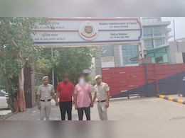 दिन में 4-4 बार लेता था प्लाइट, सालभर में करोड़ों चुरा इस प्लेन चोर ने खरीद लिया होटल दिन में 4-4 बार लेता था प्लाइट, सालभर में करोड़ों चुरा इस प्लेन चोर ने खरीद लिया होटल