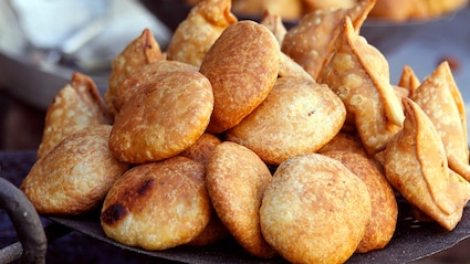 Ayodhya Deepotsav 2025: A Guide To Exploring The City's Food Trail