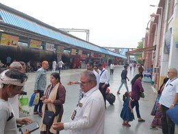 बिना टिकट यात्रा करने वालों पर गिरी गाज, रेलवे ने की 1 करोड़ से अधिक की वसूली