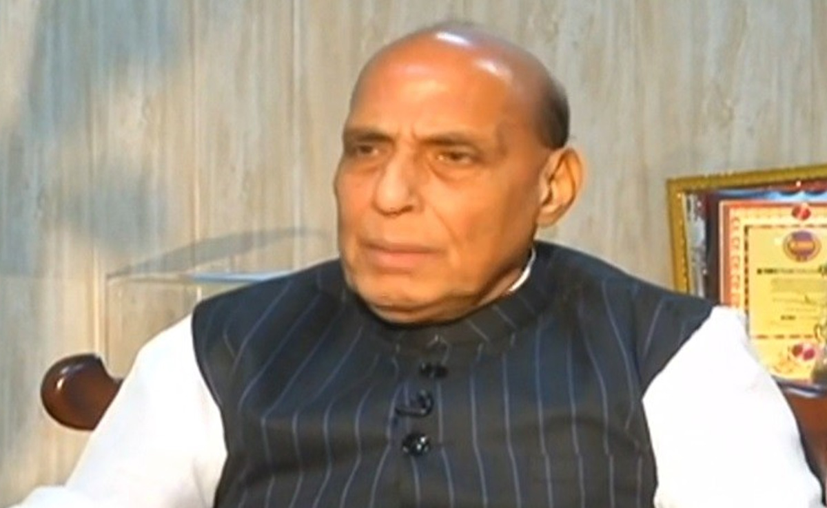 रक्षा निर्यात 6-7 हजार करोड़ से बढ़कर हुआ 21 हजार करोड़, आगे होगी और तरक्की : आत्मनिर्भर भारत पर बोले राजनाथ सिंह