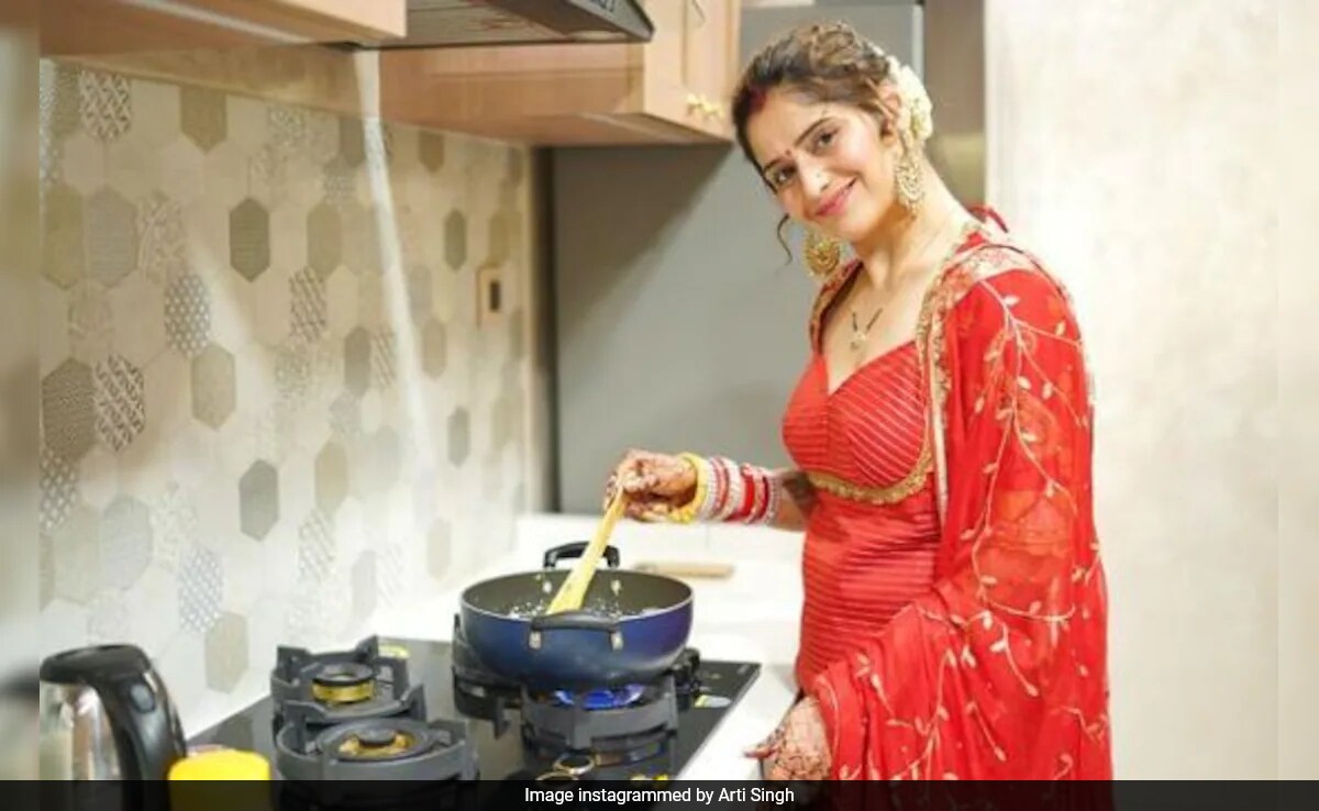Newlywed Arti Singh Shares Pics From <i>Pehli Rasoi</i>