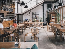 X Post Claims That A Gurgaon Couple Plants Dead Flies In Restaurant Food For Free Meals X Post Claims That A Gurgaon Couple Plants Dead Flies In Restaurant Food For Free Meals