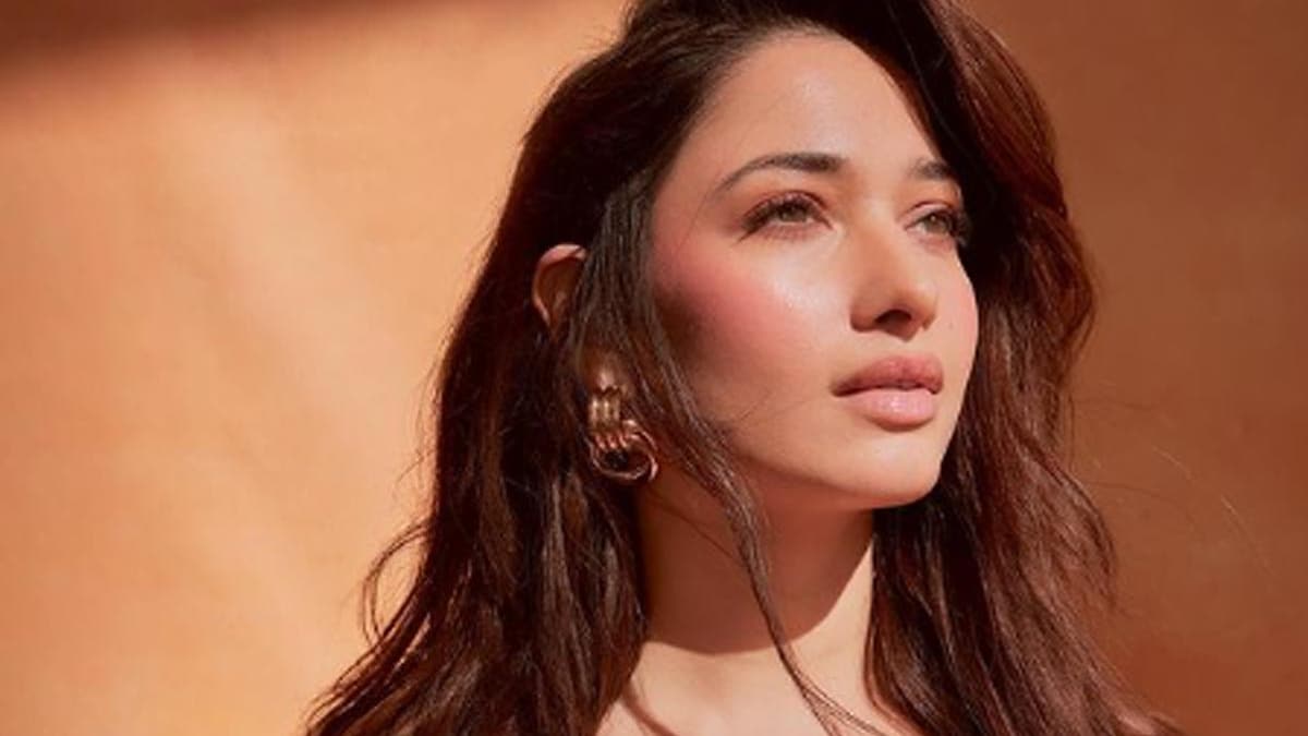 Tamannaah Bhatia Tries The Viral Aamras Croissant, Here's Her “Honest Review”