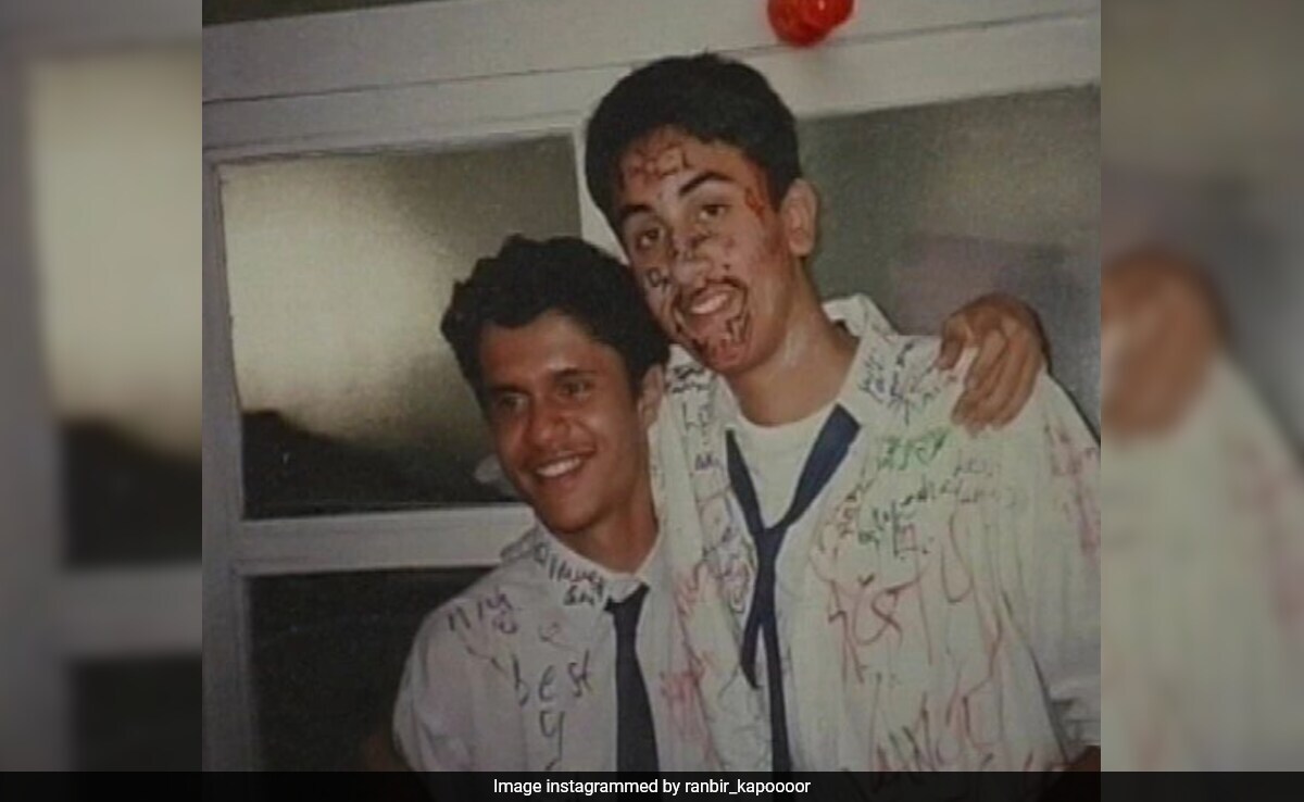 In Viral School Pic Of Ranbir Kapoor, The Internet Guesses Who's Next To Him