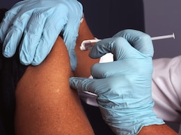 डेंगू की स्वदेशी वैक्सीन के फेज-3 का ट्रायल शुरू, कितनी असरदार, जल्द पता चलेगा डेंगू की स्वदेशी वैक्सीन के फेज-3 का ट्रायल शुरू, कितनी असरदार, जल्द पता चलेगा