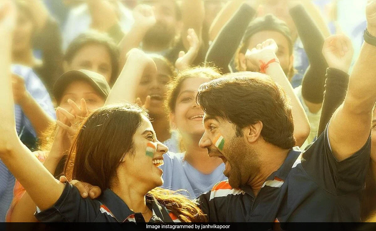 <i>Mr & Mrs Mahi</i> Song <i>Agar Ho Tum</i>: Janhvi Kapoor And Rajkummar Rao Are Lost In Love