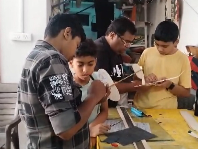 Nagpur Man Creates The Lightest Indoor Aero Model, Makes It To The Record Books