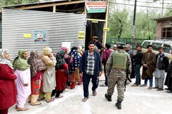Srinagar Records Highest Voter Turnout Since 1996 In Lok Sabha Polls Srinagar Records Highest Voter Turnout Since 1996 In Lok Sabha Polls