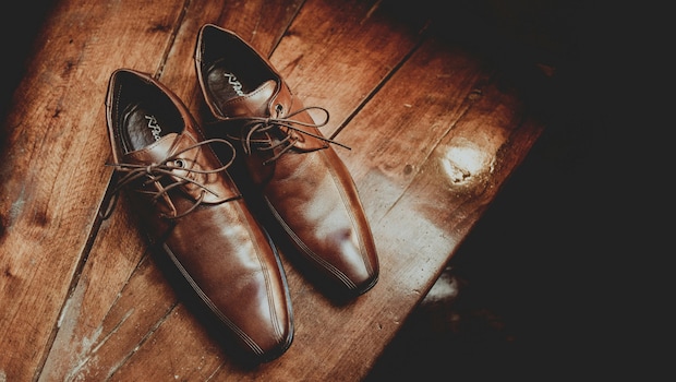 Best Deals On Festive Footwear From House Of Pataudi On Myntra