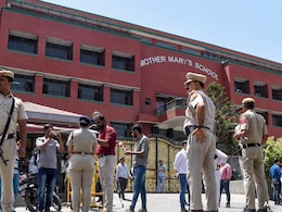 दिल्ली के स्कूलों को बम धमकी के पीछे कौन? सामने आया NGO-राजनीतिक पार्टी और अफजल गुरु कनेक्शन; जानिए दिल्ली के स्कूलों को बम धमकी के पीछे कौन? सामने आया NGO-राजनीतिक पार्टी और अफजल गुरु कनेक्शन; जानिए