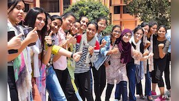दहावी बोर्डाचा निकाल जाहीर; मुलींची बाजी, कोकणही अव्वल, इतर जिल्ह्यांचं काय?