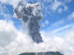 Volcano Erupts In Indonesia, Sends Ash Cloud 1.5 km Into The Sky Volcano Erupts In Indonesia, Sends Ash Cloud 1.5 km Into The Sky
