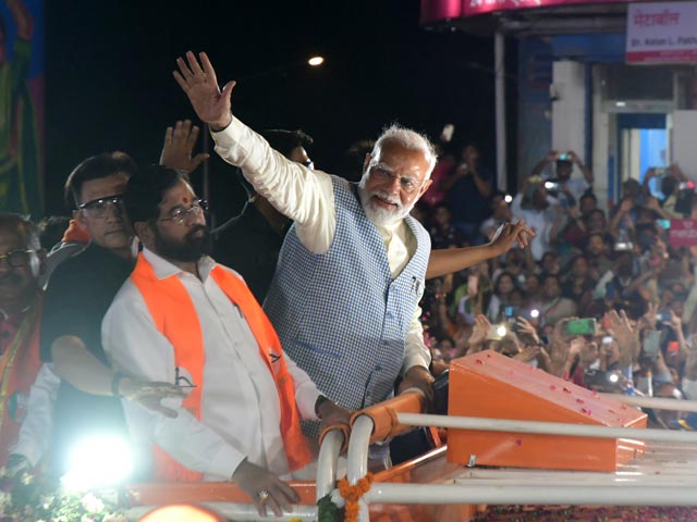 PM Modi's Mega Roadshow In Mumbai