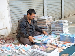 Hindi Journalism Day 2025: आज है हिंदी पत्रकारिता दिवस, सभी को दीजिए इस दिन की खास बधाई, भेजें ये खास संदेश Hindi Journalism Day 2025: आज है हिंदी पत्रकारिता दिवस, सभी को दीजिए इस दिन की खास बधाई, भेजें ये खास संदेश
