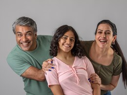 बच्चों को बनाना चाहते हैं जिम्मेदार और दयालु ? तो पेरेंट्स अपनी इन 4 आदतों से बना लें दूरी