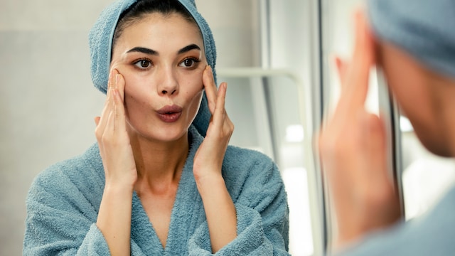 Double Chin Bothering You? Try These 6 Face Yoga That Can Help Reduce Face Fat
