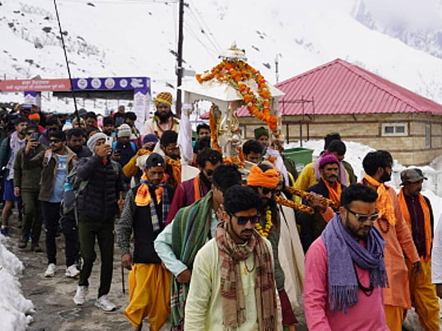 चारधाम यात्रा आज से फिर शुरू, तुरंत कराएं रजिस्ट्रेशन; खुशी से झूम उठे श्रद्धालु
