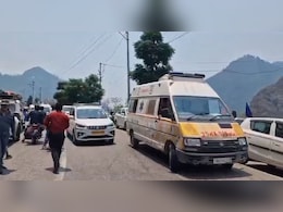 Uttarakhand Accident : बद्रीनाथमध्ये बस दरीत कोसळली, 8 जणांचा मृत्यू Uttarakhand Accident : बद्रीनाथमध्ये बस दरीत कोसळली, 8 जणांचा मृत्यू