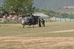 Army's Cheetah Chopper Makes Emergency Landing In Srinagar Due To Technical Issue Army's Cheetah Chopper Makes Emergency Landing In Srinagar Due To Technical Issue