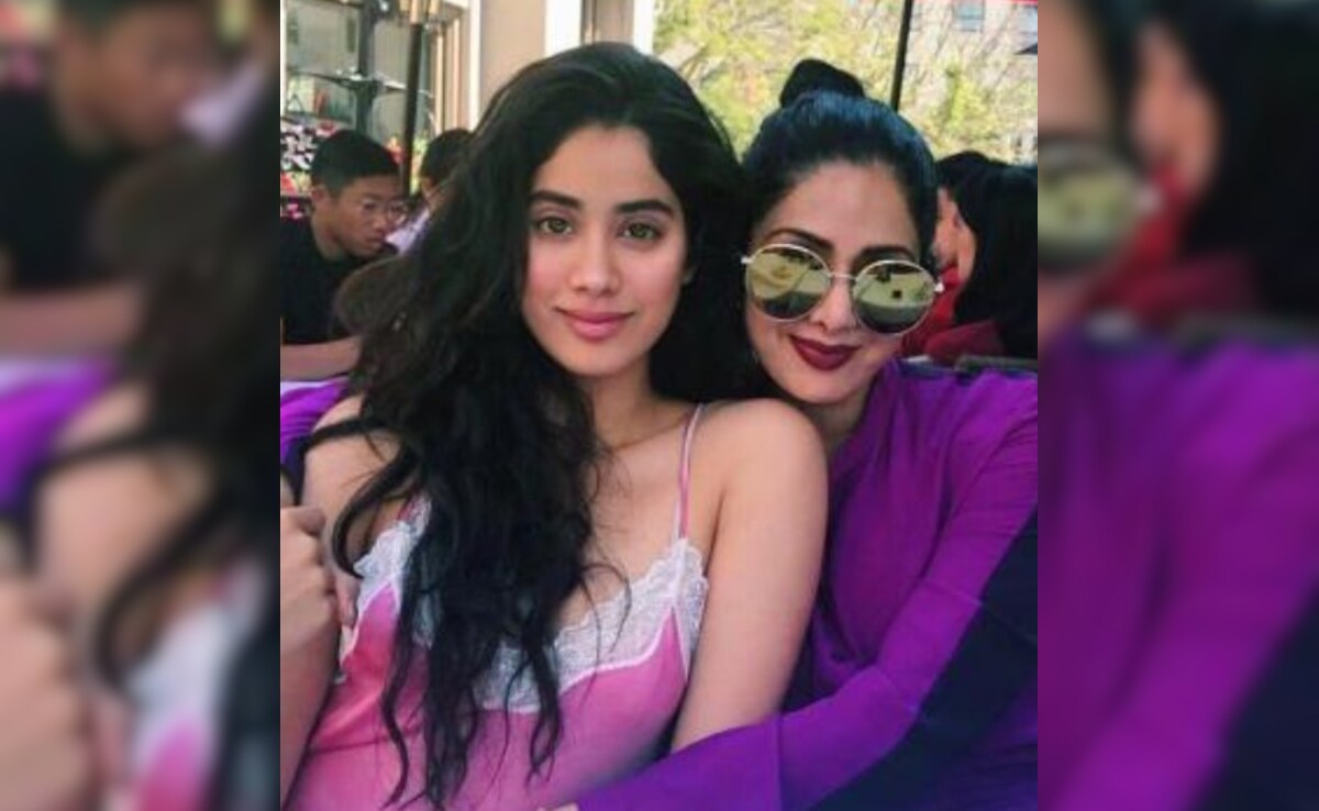 Janhvi Kapoor On Doing South Indian Films: "It Makes Me Feel Closer To My Mom"