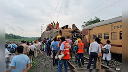 रेल्वे तिकीट बुक करताना इन्शुरन्स कसे काढावे? 45 पैशांमध्ये मिळतो 10 लाखांपर्यंतचा क्लेम