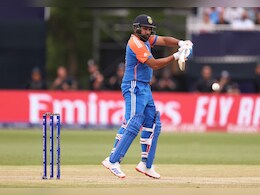 रोहित शर्मा ने T20 World Cup में पूरी की चौकों की सेंचुरी, टॉप 4 में दूसरा भारतीय कौन? रोहित शर्मा ने T20 World Cup में पूरी की चौकों की सेंचुरी, टॉप 4 में दूसरा भारतीय कौन?