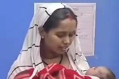 देवास के एक अस्पताल में डिलीवरी के दौरान महिला के पेट में छोड़ दिया कपड़ा, मचा हंगामा !