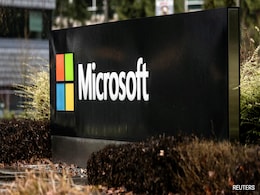 Microsoft Tells Clients Russian Hackers Viewed Emails: Report Microsoft Tells Clients Russian Hackers Viewed Emails: Report