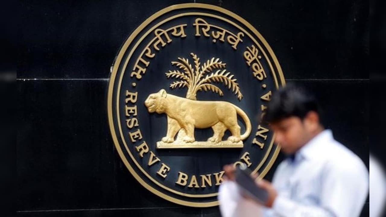 RBI Cuts FY27 Inflation Forecast To 5%, But Sees Food, Fuel Risks Ahead