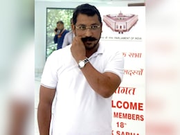 पुरानी स्याही से नई रेखा खींचते आजाद पुरानी स्याही से नई रेखा खींचते आजाद