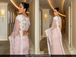 Kareena Kapoor In A Blush Pink <i>Saree</i> And Blouse Walked The Festive Path On A Hot Summer Afternoon Kareena Kapoor In A Blush Pink <i>Saree</i> And Blouse Walked The Festive Path On A Hot Summer Afternoon