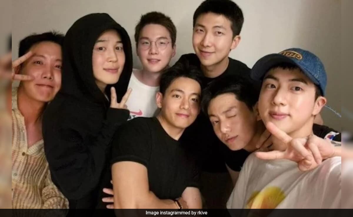RM's Famjam Pic Featuring BTS Members Jin, Jungkook, V, Suga, J-Hope And Jimin