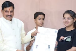 सीएम मोहन यादव ने सीएए के तहत 3 आवेदकों को सौंपा भारतीय नागरिकता का सर्टिफिकेट