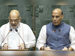 अमित शाहांनी राजनाथ सिंह यांच्यानंतर शपथ का घेतली? काय आहेत लोकसभेचे नियम? अमित शाहांनी राजनाथ सिंह यांच्यानंतर शपथ का घेतली? काय आहेत लोकसभेचे नियम?