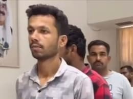 कुवैत में 500  भारतीय मजदूरों को घर से निकाल कर स्कूल में किया बंद, छुपते फिर रहे वागड़ के 2 लाख मजदूर कुवैत में 500  भारतीय मजदूरों को घर से निकाल कर स्कूल में किया बंद, छुपते फिर रहे वागड़ के 2 लाख मजदूर