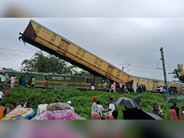 कांचनजुंगा एक्सप्रेसला मालगाडीची कशी बसली धडक? काही मिनिटांत कसा घडली दुर्घटना? पाहा VIDEO कांचनजुंगा एक्सप्रेसला मालगाडीची कशी बसली धडक? काही मिनिटांत कसा घडली दुर्घटना? पाहा VIDEO