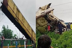 पश्चिम बंगाल: किसकी गलती से टकराई कंचनजंगा ट्रेन, देखिए भयावह मंजर! पश्चिम बंगाल: किसकी गलती से टकराई कंचनजंगा ट्रेन, देखिए भयावह मंजर!