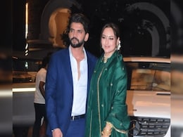 Poonam Dhillon Confirms Sonakshi Sinha And Zaheer Iqbal's Wedding: "They Sent A Lovely Invitation" Poonam Dhillon Confirms Sonakshi Sinha And Zaheer Iqbal's Wedding: "They Sent A Lovely Invitation"