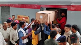 आतंकी हमले में मारे गए चार तीर्थयात्रियों के शव पहुँचे जयपुर, पाकिस्तान मुर्दाबाद के लगे नारे