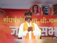Activist Manoj Jarange Sets Mumbai Protest Deadline, D Fadnavis Reaches Out