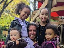 मैथ्स का यह टीचर है 165 बच्चों का पिता, अभी भी 10 महिलाएं हैं प्रेग्नेंट, लेकिन फिर नहीं मिला सच्चा प्यार! मैथ्स का यह टीचर है 165 बच्चों का पिता, अभी भी 10 महिलाएं हैं प्रेग्नेंट, लेकिन फिर नहीं मिला सच्चा प्यार!