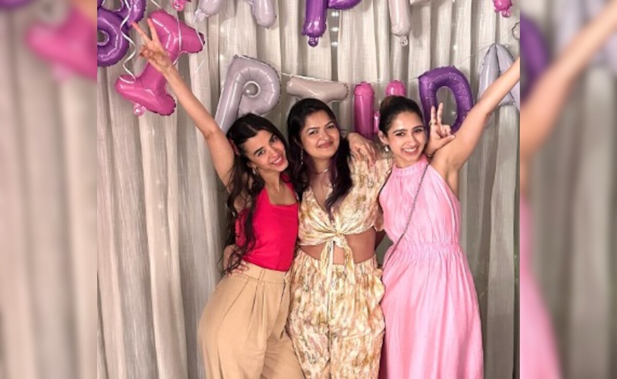 Saba Azad's Shout Out To Boyfriend Hrithik Roshan's Cousin Pashmina: "You So Lovely"