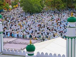 Eid Milad Un Nabi 2024: किस दिन है ईद-ए-मिलाद-उन-नबी, जानिए इस इस्लामिक त्योहार का महत्व Eid Milad Un Nabi 2024: किस दिन है ईद-ए-मिलाद-उन-नबी, जानिए इस इस्लामिक त्योहार का महत्व