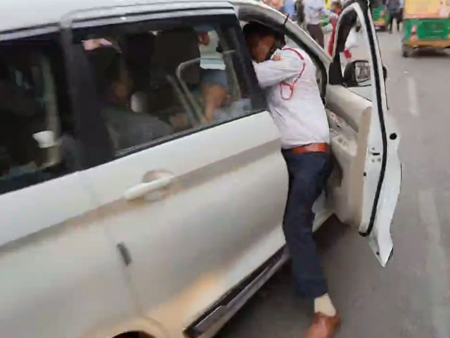 On Camera, Haryana Traffic Cop Dragged By Drunk Driver, Video Viral