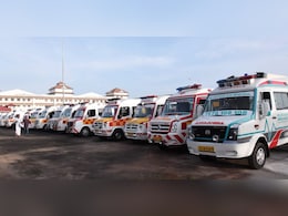 कुवैत से 45 भारतीयों के शव लेकर कोच्चि पहुंचा विमान, हर आंख हो गई नम कुवैत से 45 भारतीयों के शव लेकर कोच्चि पहुंचा विमान, हर आंख हो गई नम