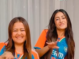Ind Vs Pakistan T20 World Cup मैच से पहले धनाश्री वर्मा ने शेयर की ये रील, लोग बोले- इंडियन जर्सी की इज्जत करो प्लीज Ind Vs Pakistan T20 World Cup मैच से पहले धनाश्री वर्मा ने शेयर की ये रील, लोग बोले- इंडियन जर्सी की इज्जत करो प्लीज