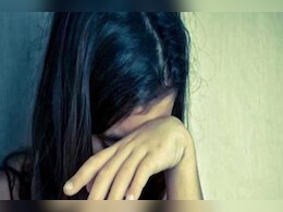 सौतेले पिता ने नाबालिग बेटी से किया रेप, 2 महीने की गर्भवती