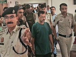 शराब नीति केस: अरविंद केजरीवाल 3 दिन की CBI रिमांड पर, घर का खाना और पत्नी से मिलने की मिली इजाजत शराब नीति केस: अरविंद केजरीवाल 3 दिन की CBI रिमांड पर, घर का खाना और पत्नी से मिलने की मिली इजाजत