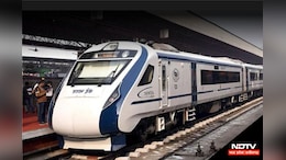 Vande Bharat Express: मात्र इतने रुपये में कर सकते हैं वंदे भारत के जरिए भोपाल से दिल्ली का सफर, यहां जानें पूरी जानकारी